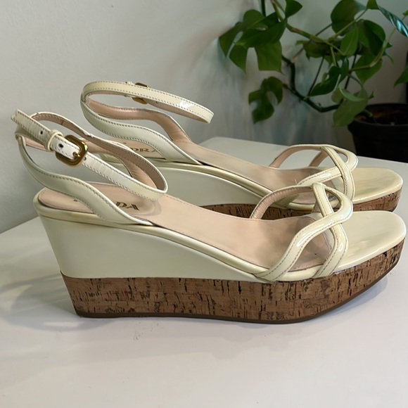 Prada strappy wedge sandal in ivory - Picture 4 of 9